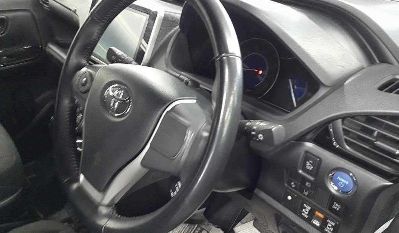 TOYOTA VOXY full