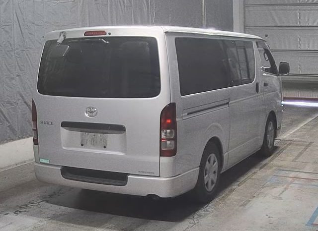 TOYOTA HIACE VAN full