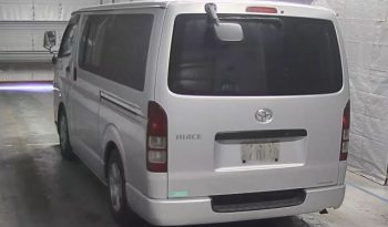 TOYOTA HIACE VAN full