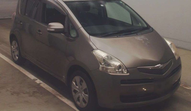 TOYOTA RACTIS full