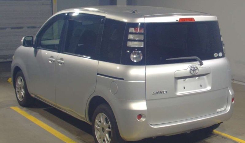 TOYOTA SIENTA full