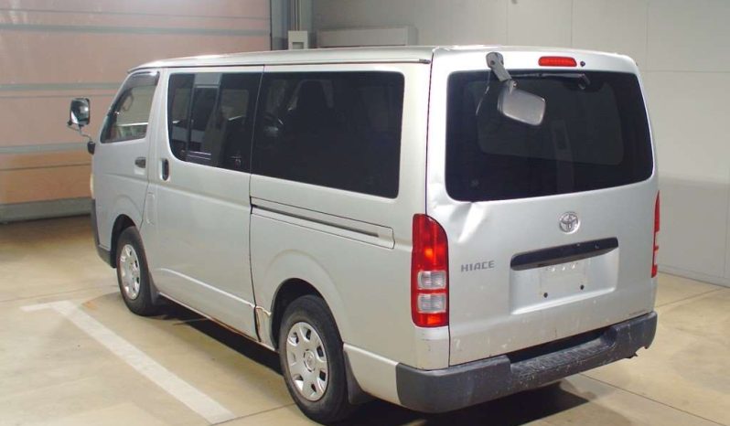 TOYOTA HIACE VAN full