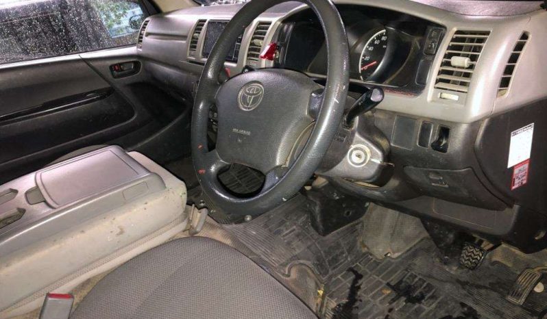 TOYOTA HIACE VAN full