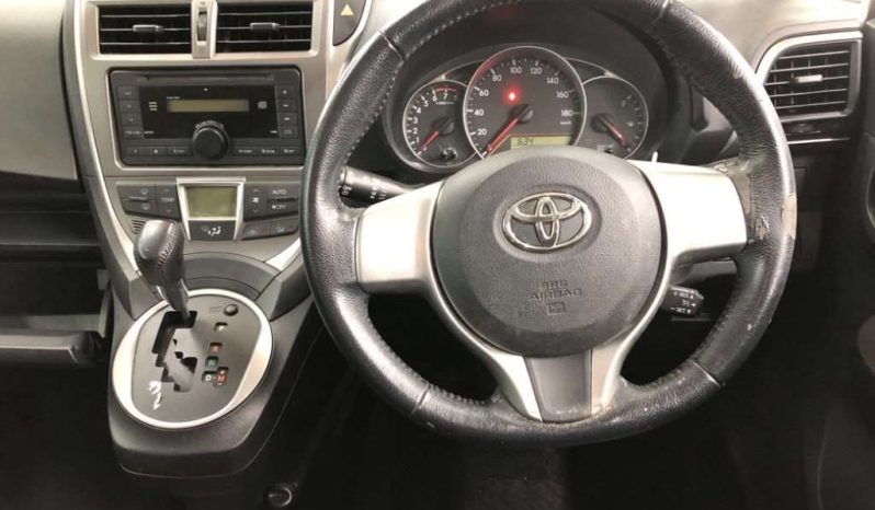 TOYOTA RACTIS full