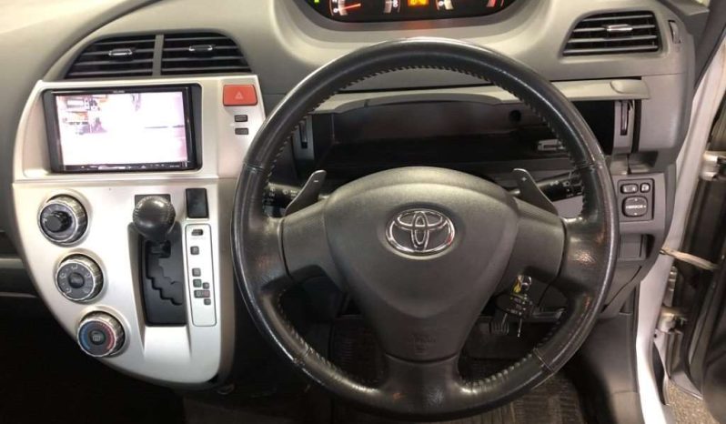 TOYOTA RACTIS full