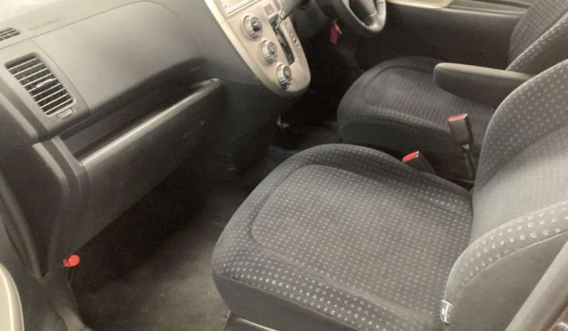 TOYOTA RACTIS full