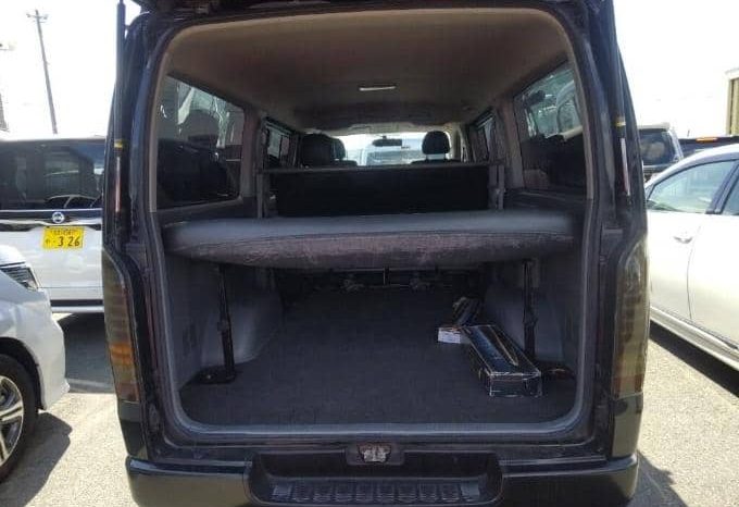 TOYOTA HIACE VAN full