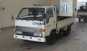 TOYOTA DYNA