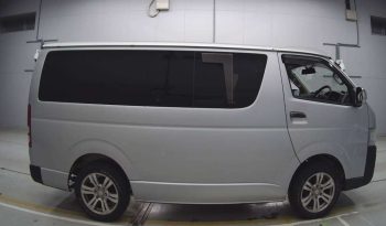 TOYOTA HIACE VAN full