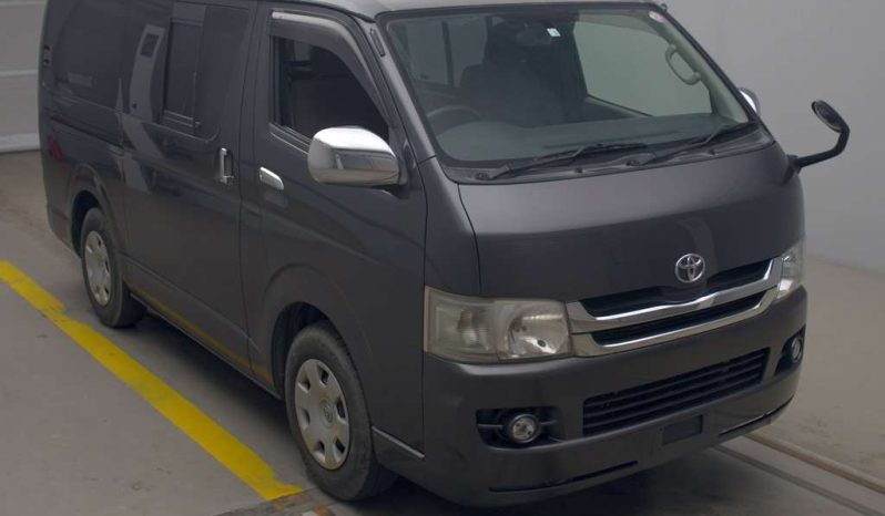 TOYOTA HIACE VAN full