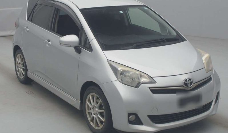 TOYOTA RACTIS full