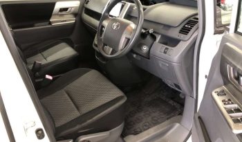 TOYOTA NOAH full