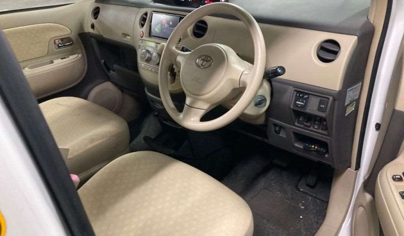 TOYOTA SIENTA full