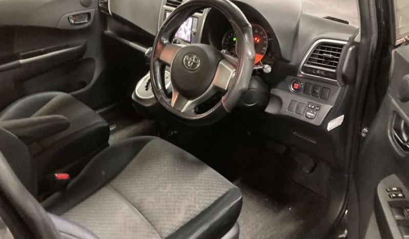 TOYOTA RACTIS full