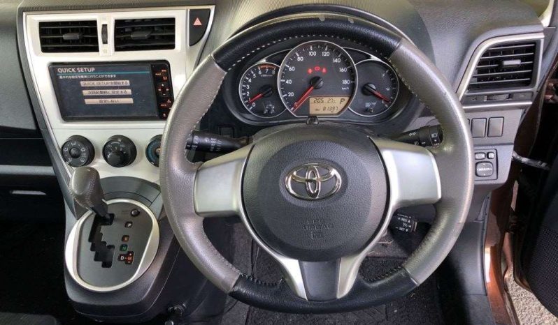 TOYOTA RACTIS full