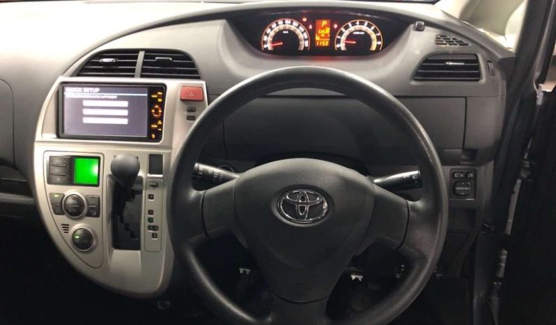 TOYOTA RACTIS full