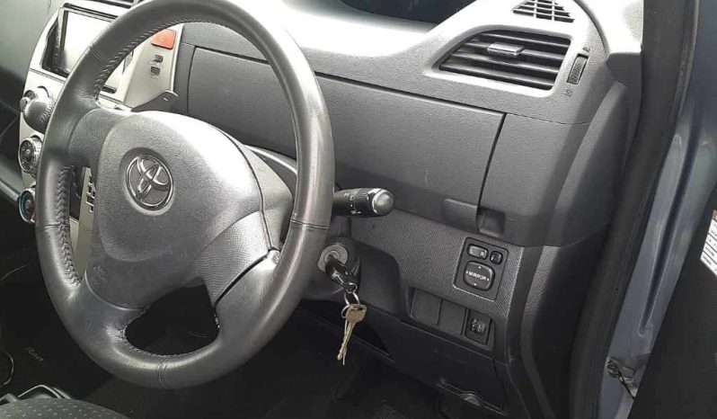 TOYOTA RACTIS full