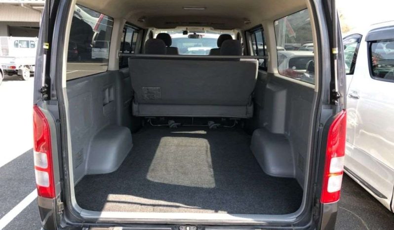 TOYOTA HIACE VAN full