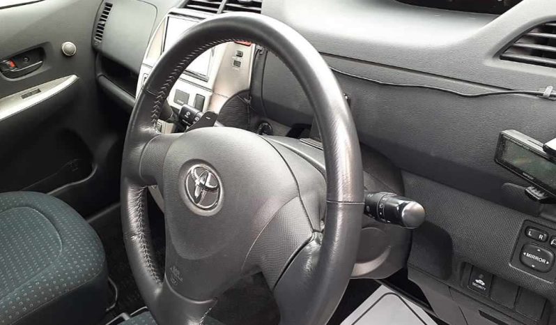 TOYOTA RACTIS full