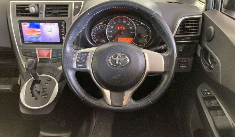 TOYOTA RACTIS full