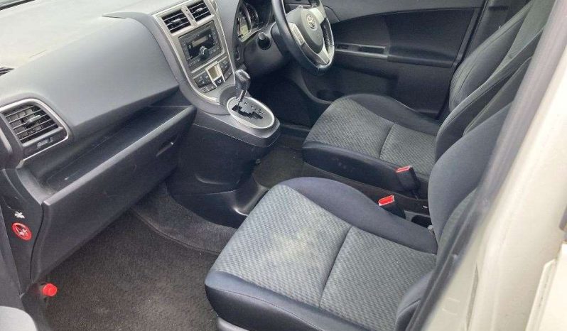 TOYOTA RACTIS full