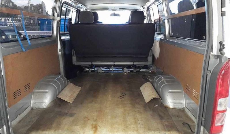 TOYOTA HIACE VAN full