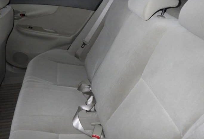 TOYOTA COROLLA AXIO full