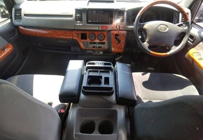 TOYOTA HIACE VAN full