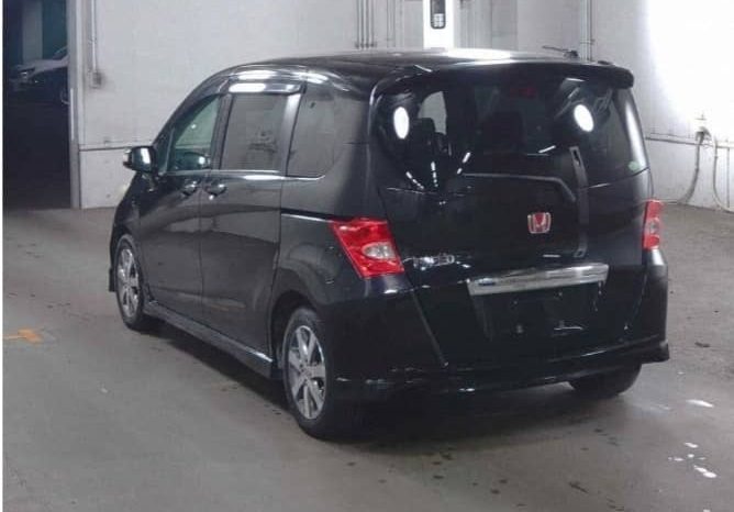 HONDA FREED full