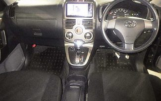 TOYOTA RUSH full
