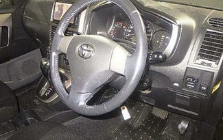 TOYOTA RUSH full