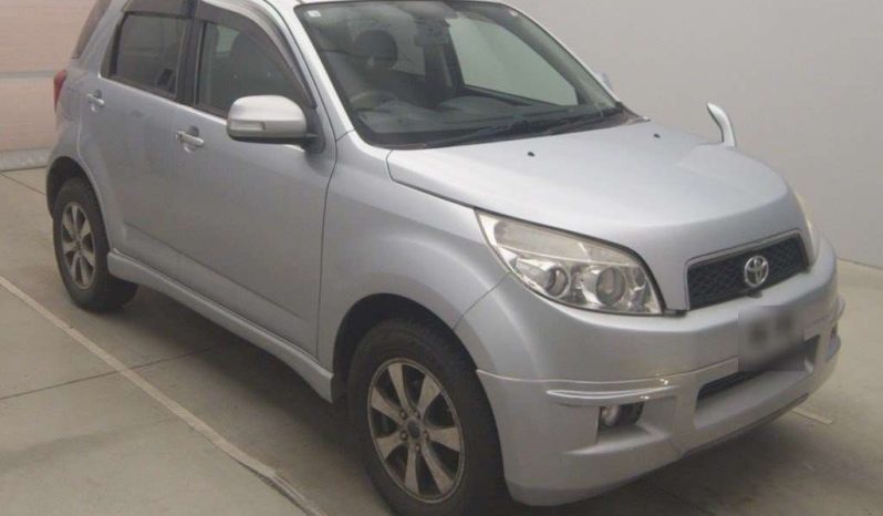 TOYOTA RUSH full