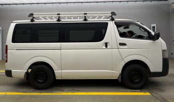 TOYOTA HIACE VAN full