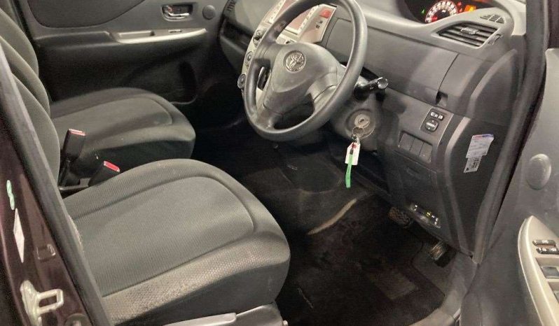 TOYOTA RACTIS full