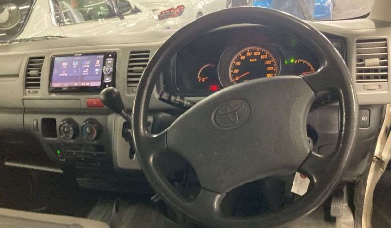TOYOTA HIACE VAN full