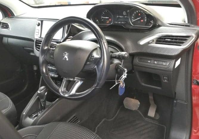 PEUGEOT 208 full