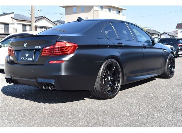 BMW M5 full