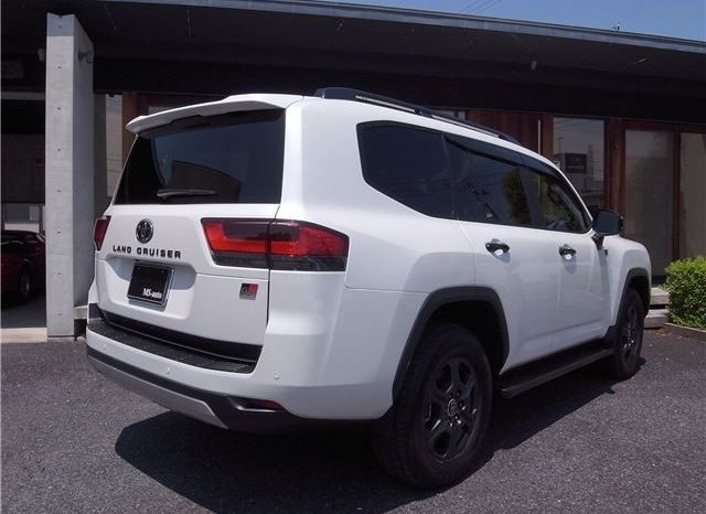 TOYOTA LAND CRUISER 300 GR full