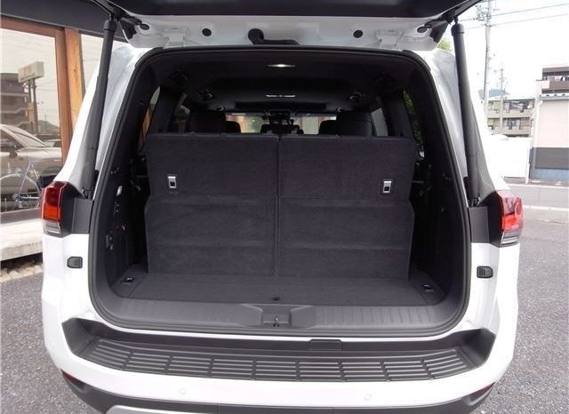 TOYOTA LAND CRUISER 300 GR full