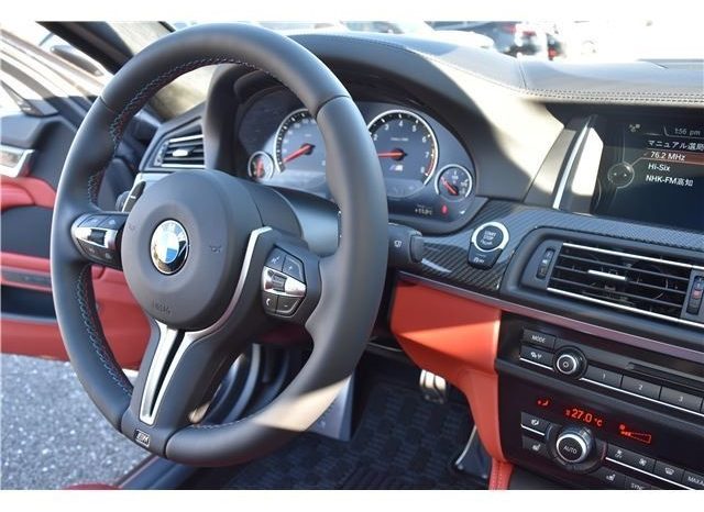 BMW M5 full
