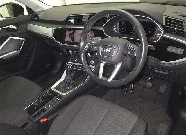 AUDI Q3 full