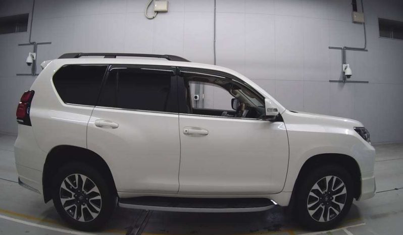 TOYOTA LAND CRUISER PRADO full