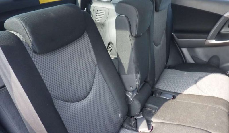 TOYOTA RAV4 full