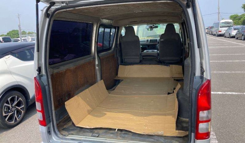 TOYOTA HIACE VAN full