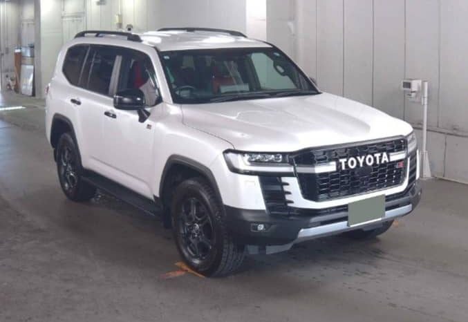 TOYOTA LAND CRUISER GR SPORTS full