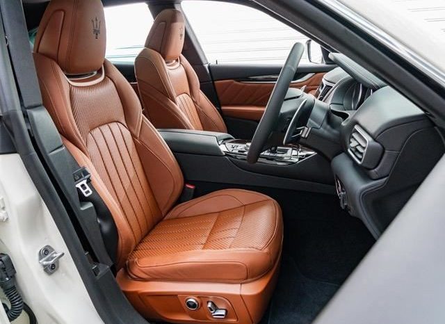 MASERATI LEVANTE GT HYBRID full