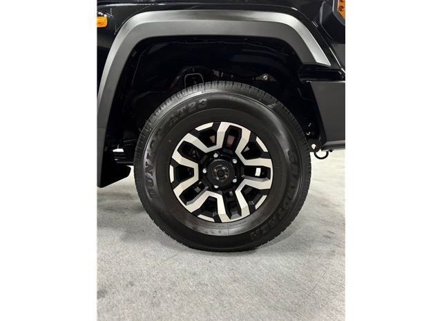 TOYOTA LAND CRUISER 70 full