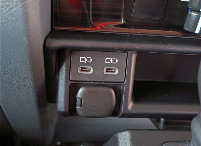 TOYOTA LAND CRUISER 70 full