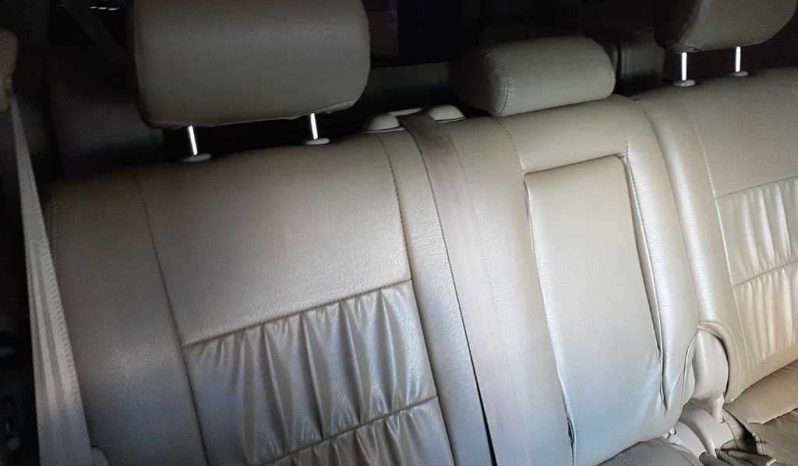 TOYOTA LAND CRUISER 100 full