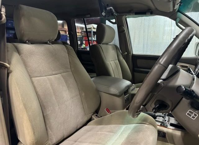 TOYOTA LAND CRUISER 100 full